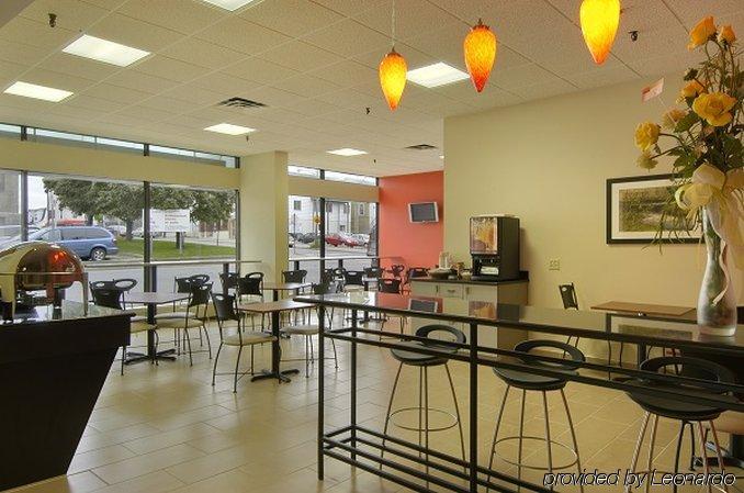 Dartmouth Oceanview Hotel Restaurant photo